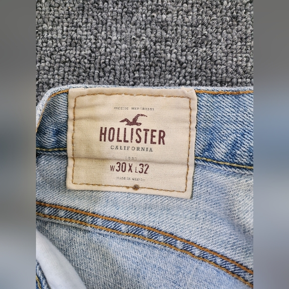 Hollister Distressed & Patched Jeans - Picture 3 of 4